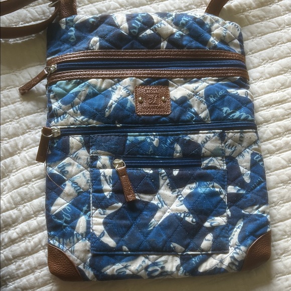 Stone Mountain Blue and White Quilted Crossbody Bag - Picture 1 of 3
